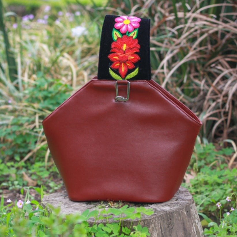 Bolso Artesanal Sicaru Penta Piel de Nopal