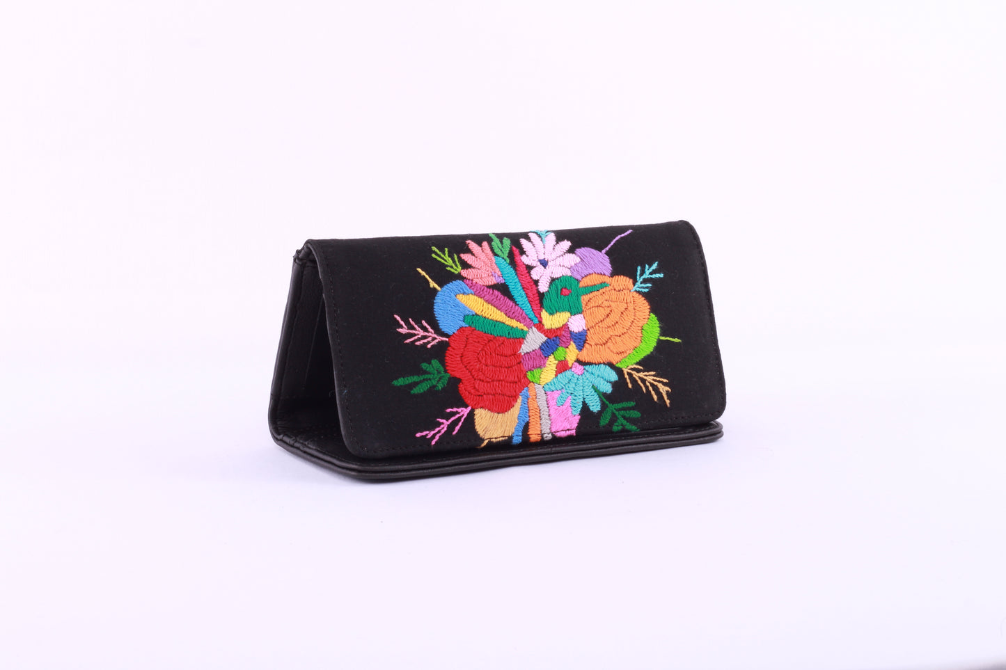 Cartera Artesanal Bordada Gatü piel de Nopal