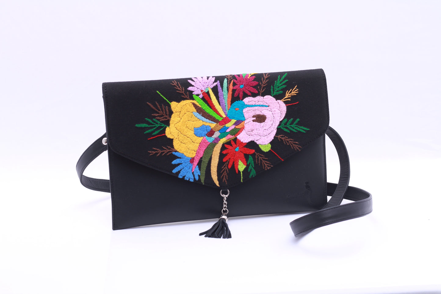 Carteron Artesanal en piel de nopal con bordados otomis Gatü (Colibri en otomi)