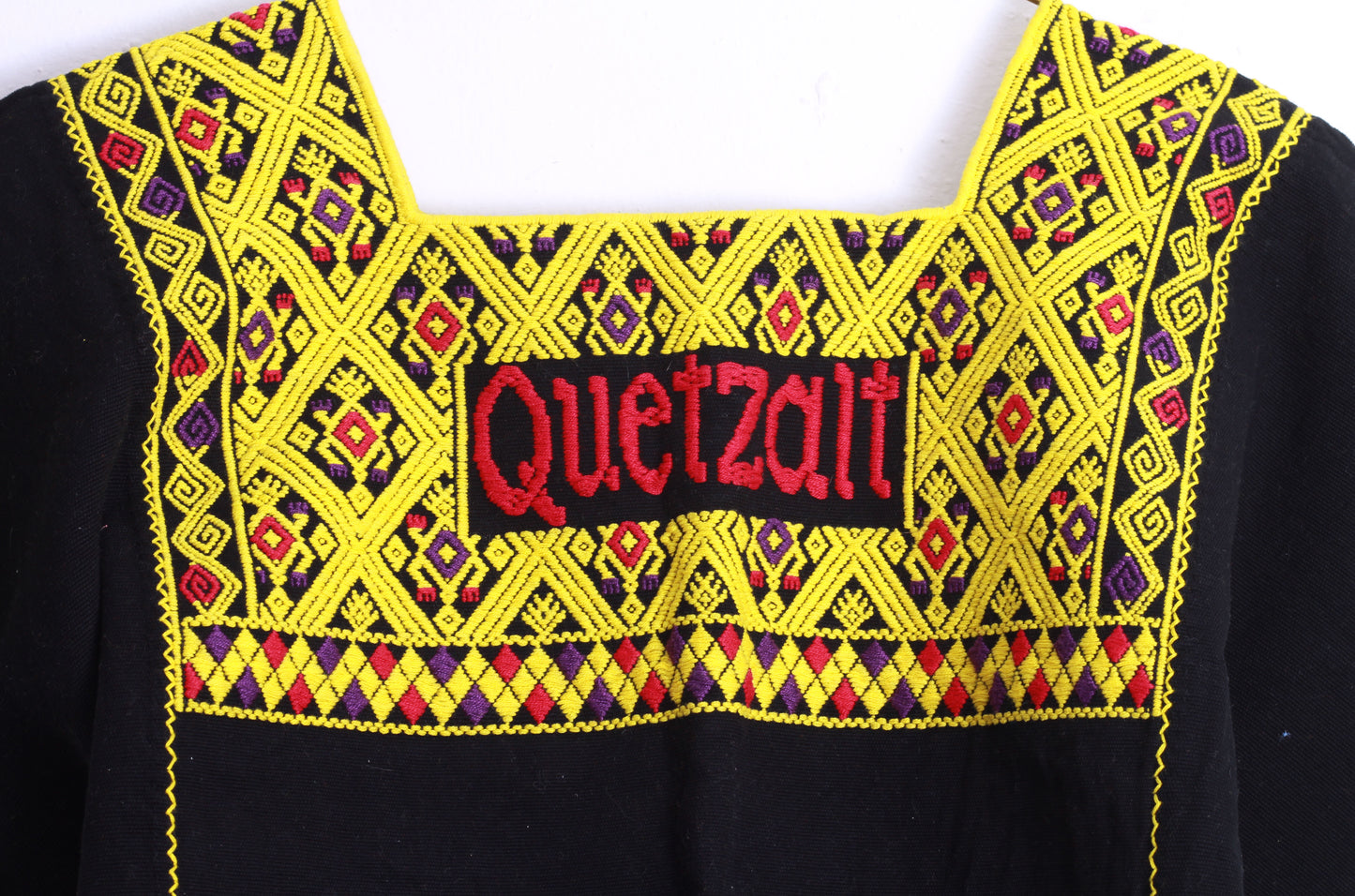 Huipil Pejel (Cuadrado en Tzotzil)